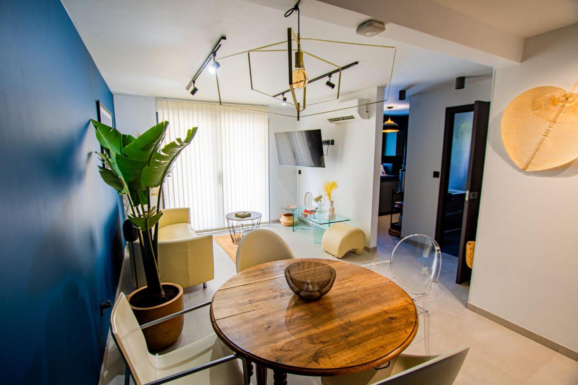 Appartement De Caractere Avec Jacuzzi Fréjus Dış mekan fotoğraf