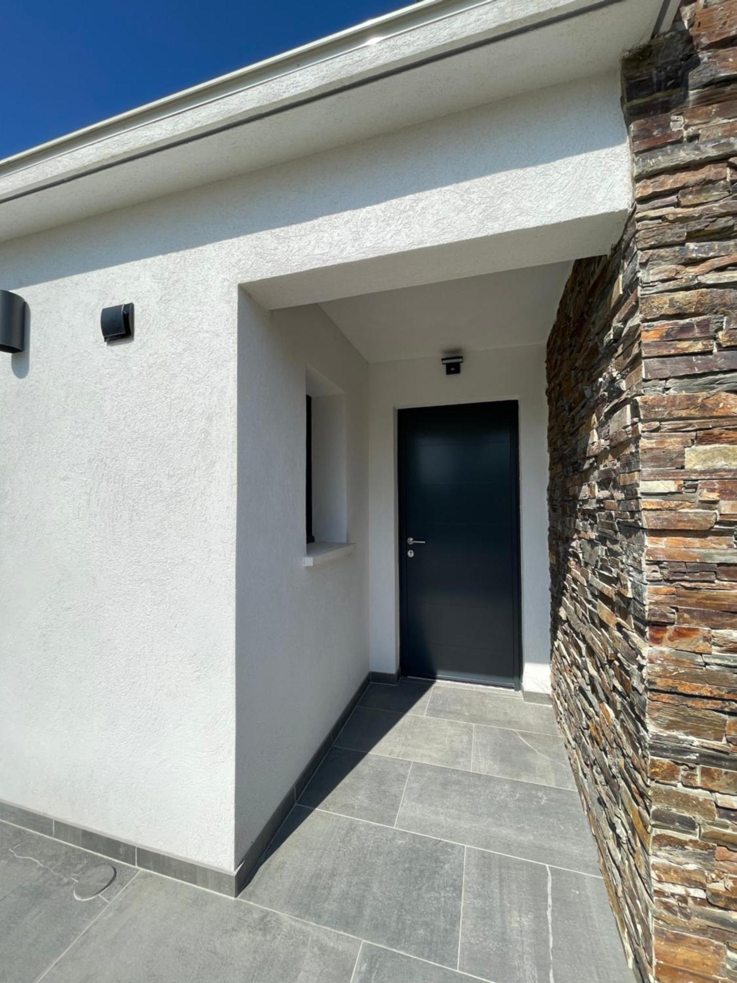Appartement De Caractere Avec Jacuzzi Fréjus Dış mekan fotoğraf